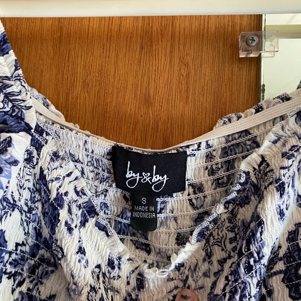 Off shoulder shirt